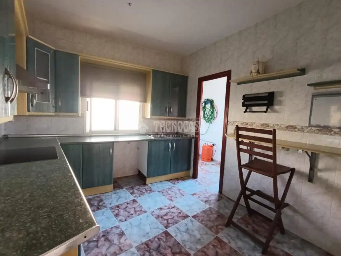 Kitchen of Detached homes for sale in Santa Elena  with Heating