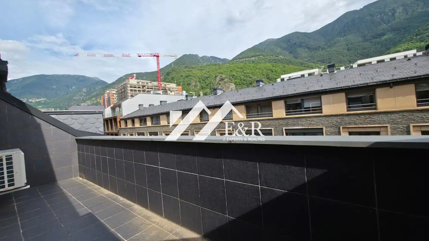 Vista exterior de Ático de alquiler en Andorra la Vella con Aire acondicionado y Terraza