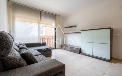 Living room of Flat for sale in Montbrió del Camp  with Air Conditioner