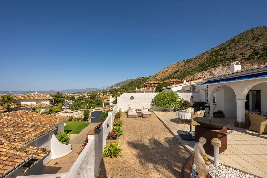 Terrassa de Casa o xalet en venda en Benalmádena amb Aire condicionat, Jardí privat i Terrassa
