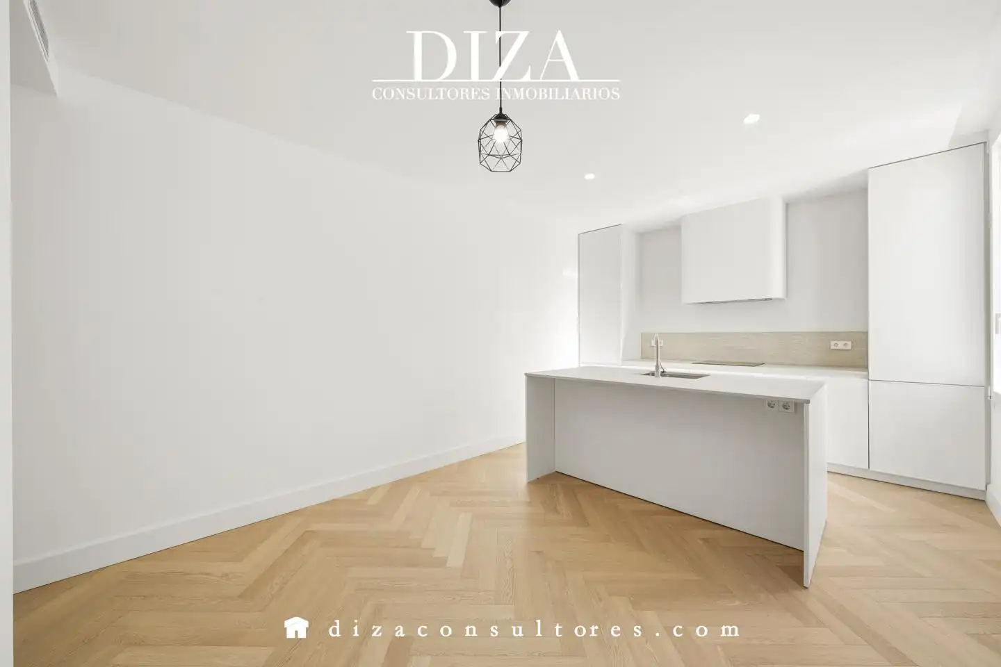 Exterior view of Flat for sale in Madrid  with Air Conditioner, Heating and Parquet flooring