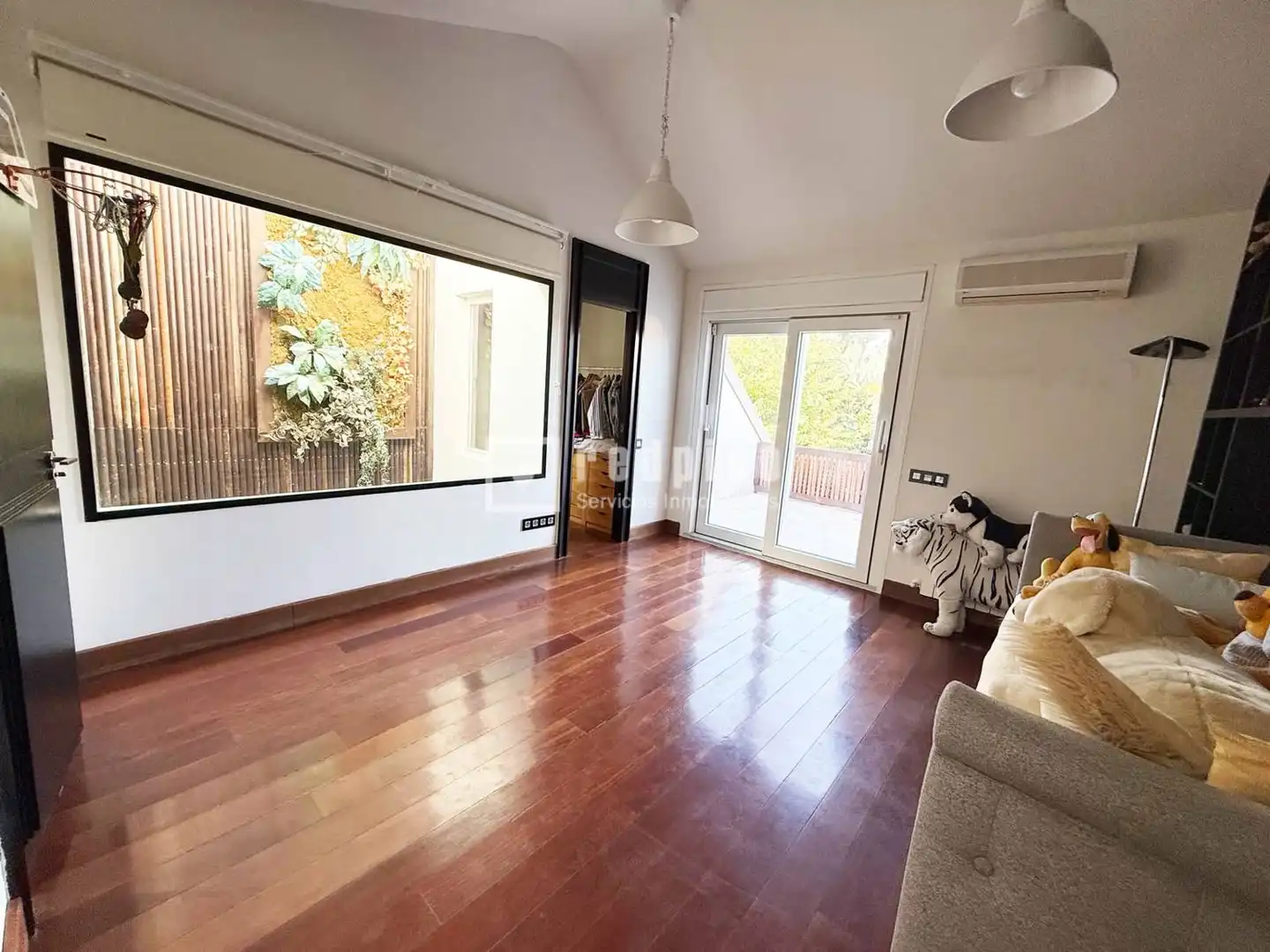 Sala de estar de Casa o chalet de alquiler en La Moraleja con Aire acondicionado, Calefacción y Jardín privado