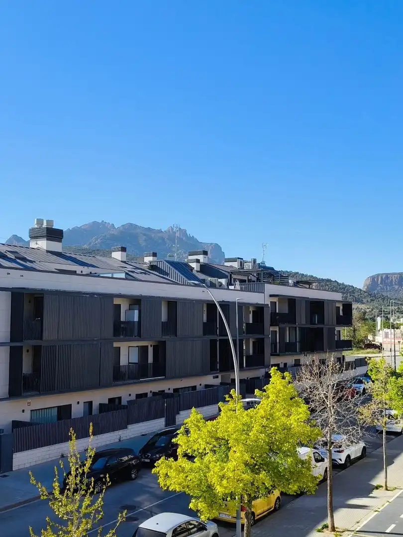 Vista exterior de Piso en venta en Olesa de Montserrat con Calefacción, Terraza y Balcón