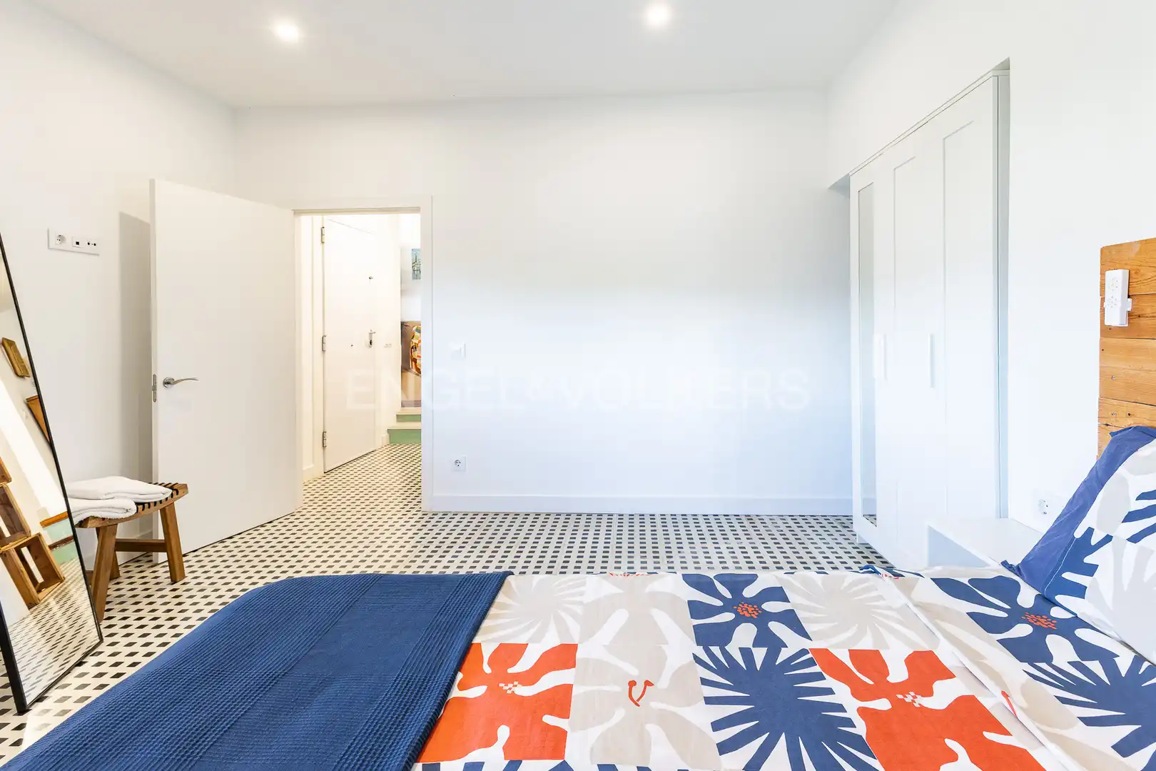 Dormitori de Apartament de lloguer en Caldes d'Estrac amb Calefacció, Jardí privat i Terrassa