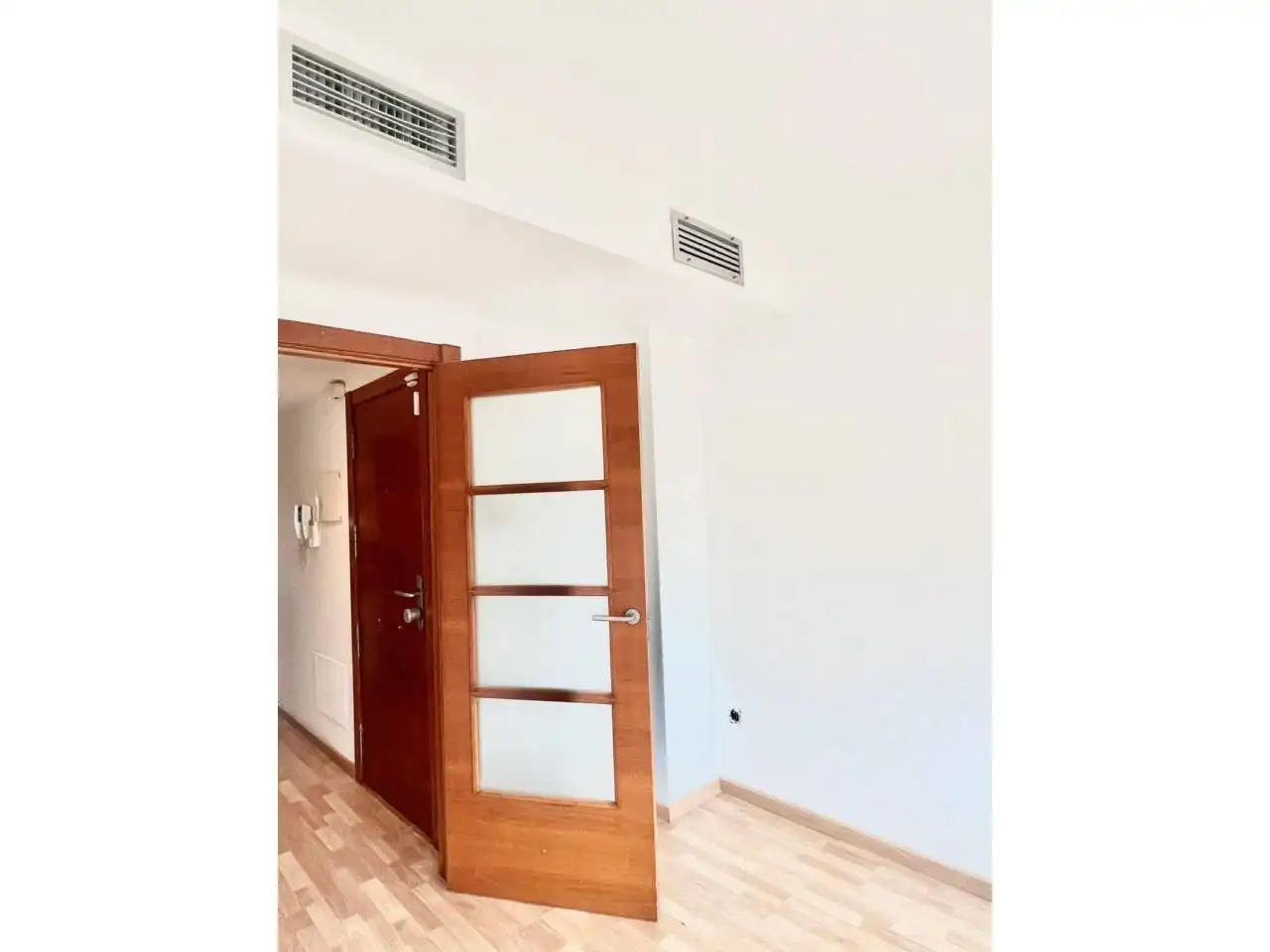 Flat for sale in Tordera  with Air Conditioner, Heating and Parquet flooring