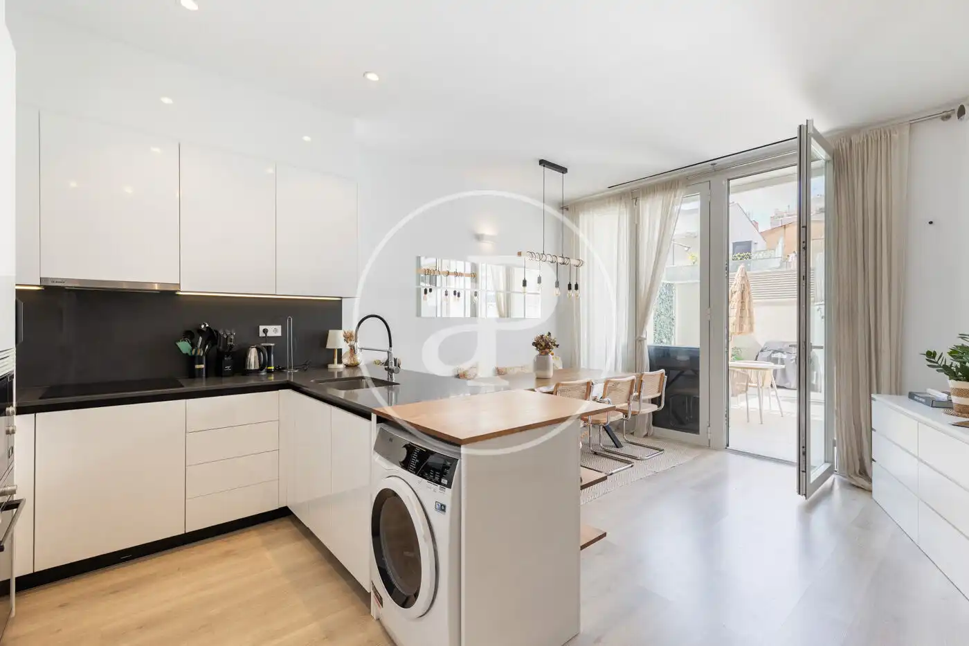 Küche von Wohnung zum Verkauf in  Barcelona Capital mit Klimaanlage, Heizung und Terrasse