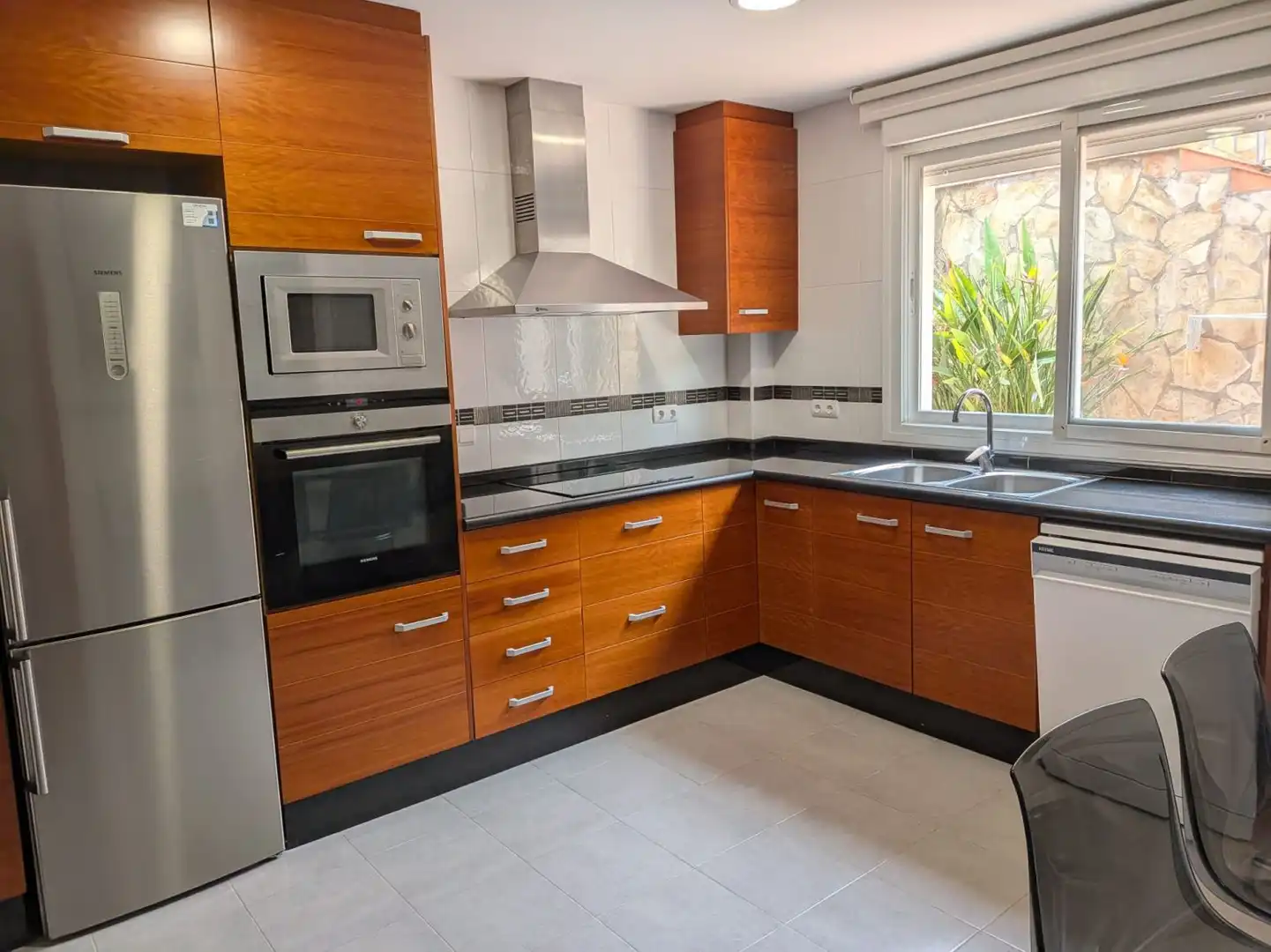Cuina de Casa o xalet de lloguer en Benicasim / Benicàssim amb Aire condicionat, Calefacció i Jardí privat