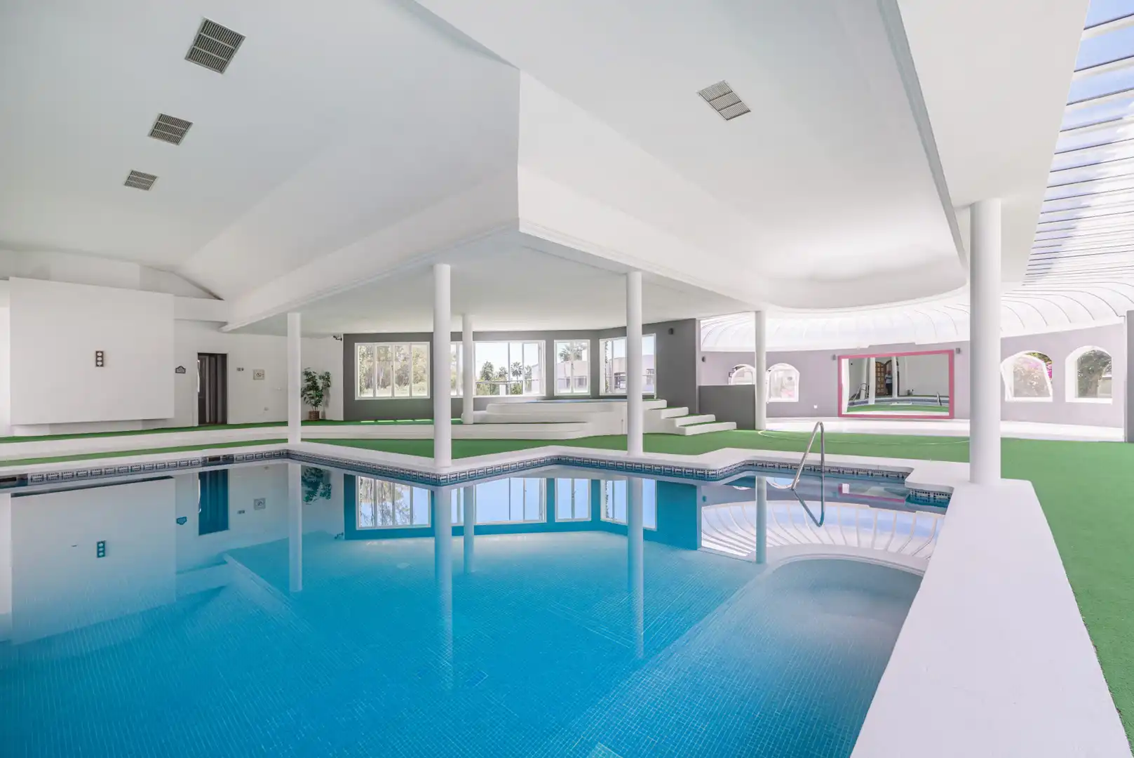 Piscina de Planta baja en venta en Marbella con Aire acondicionado, Terraza y Piscina