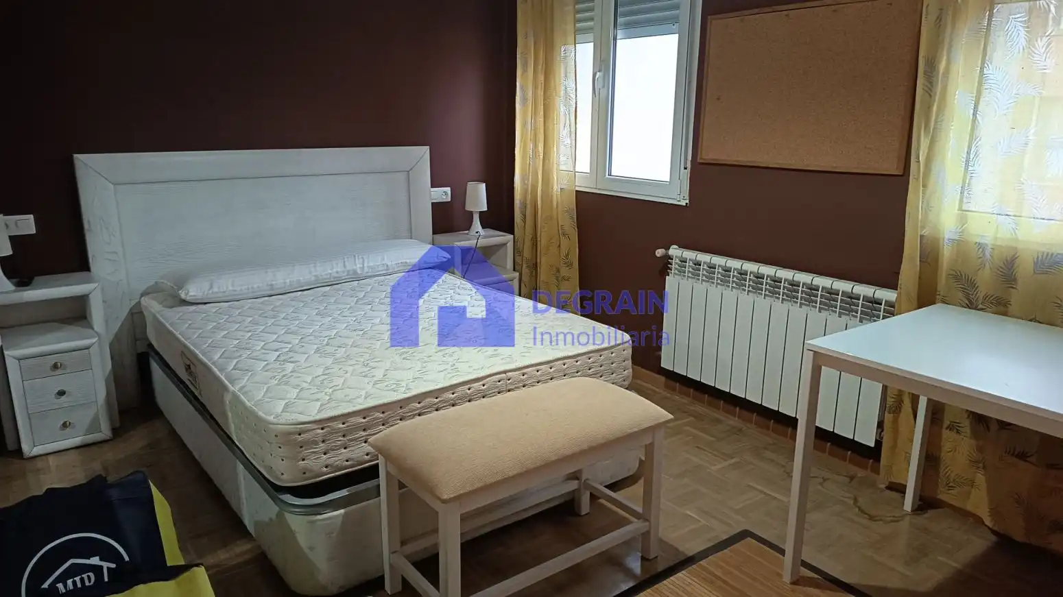 Habitación de Piso en venta en Oviedo  con Parquet y Trastero