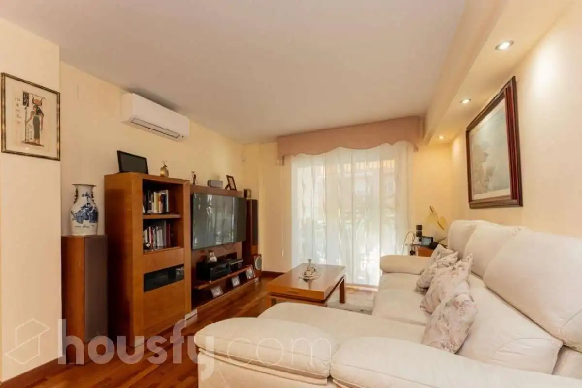 Piso con ascensor en venta en Passatge de Xaloc ., imagen 7