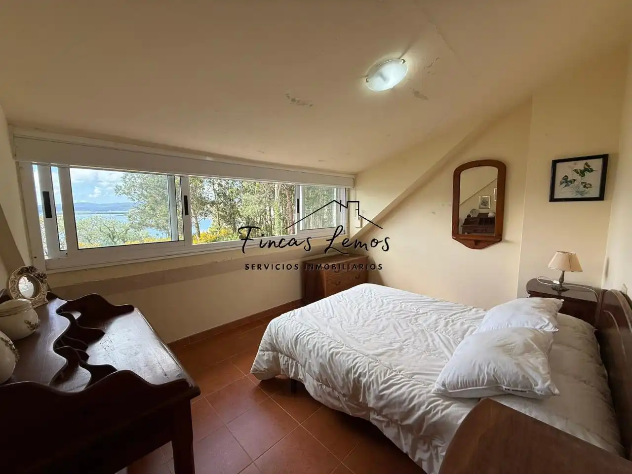 Habitación de Casa o chalet en venta en Camariñas con Jardín privado, Terraza y Amueblado