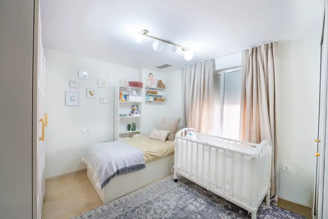 Bedroom of Flat for sale in Marbella  with Air Conditioner, Heating and Terrace