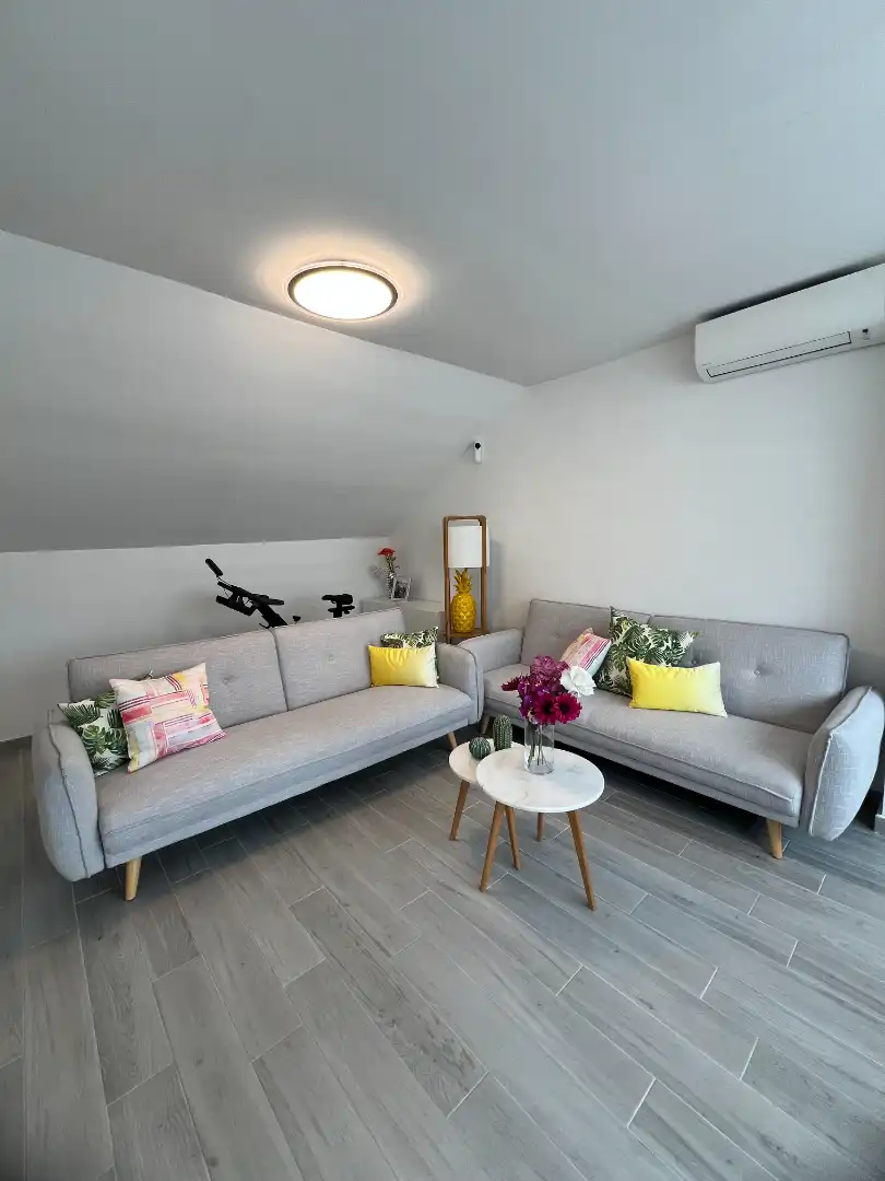 Sala d'estar de Casa o xalet en venda en Loeches amb Calefacció, Jardí privat i Terrassa