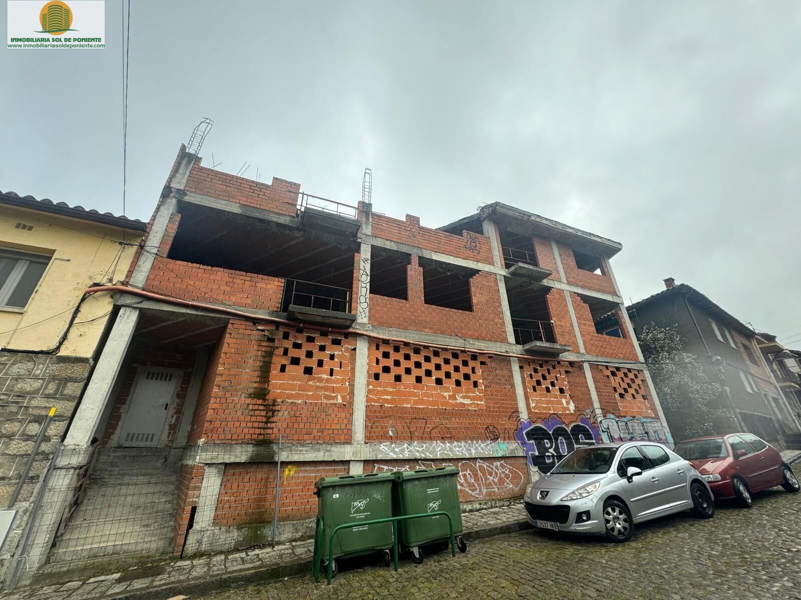 Vista exterior de Edifici en venda en Piedralaves