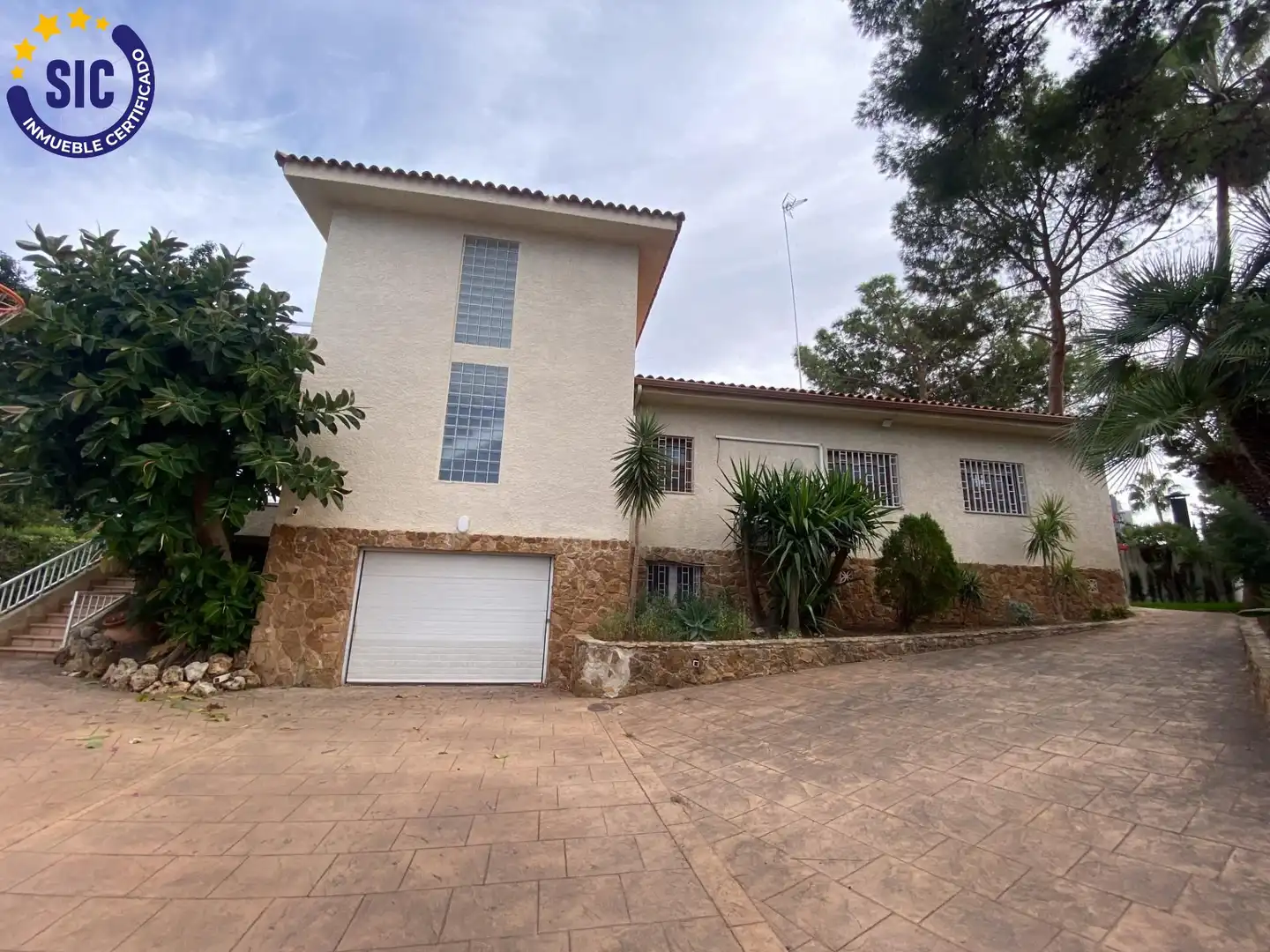 Vista exterior de Casa o chalet en venta en Torrent con Aire acondicionado, Calefacción y Jardín privado