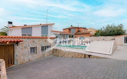 Swimming pool of House or chalet for sale in Camarma de Esteruelas  with Heating, Private garden and Swimming Pool