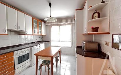 Kitchen of Flat for sale in Etxebarri