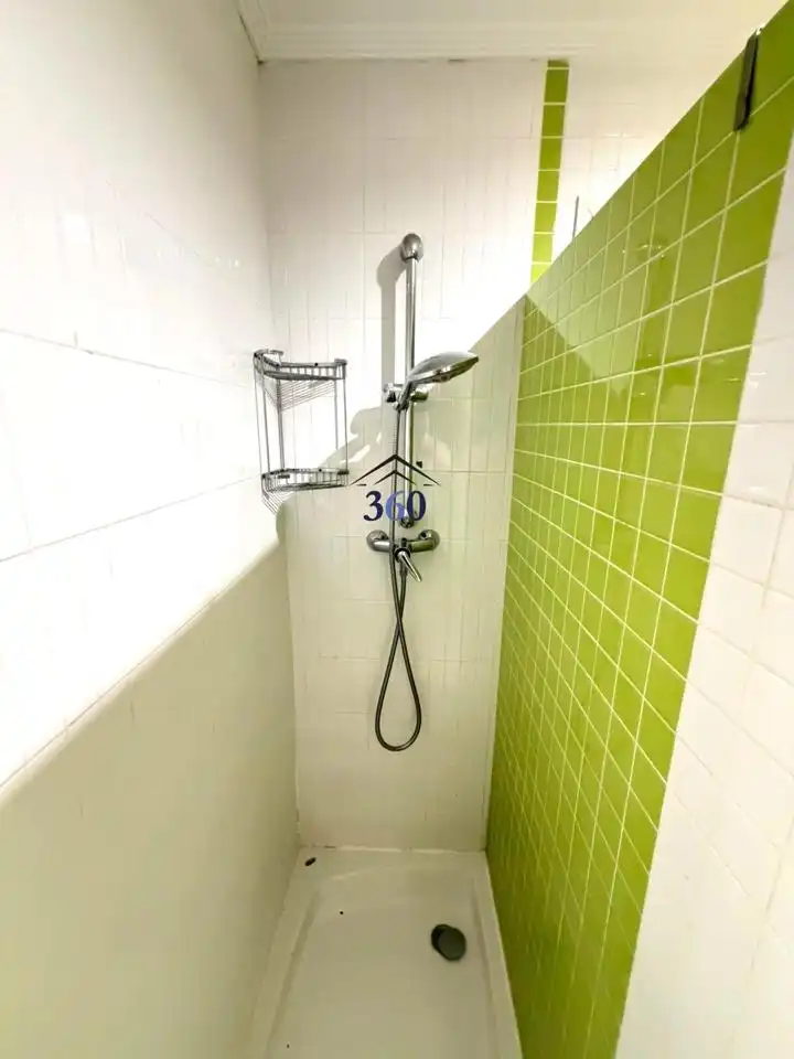 Bany de Pis en venda en Cáceres amb Aire condicionat, Terrassa i Moblat