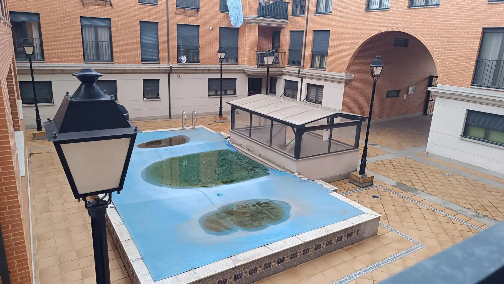 Schwimmbecken von Wohnung zum Verkauf in Castellanos de Moriscos mit Heizung, Möbliert und Ofen