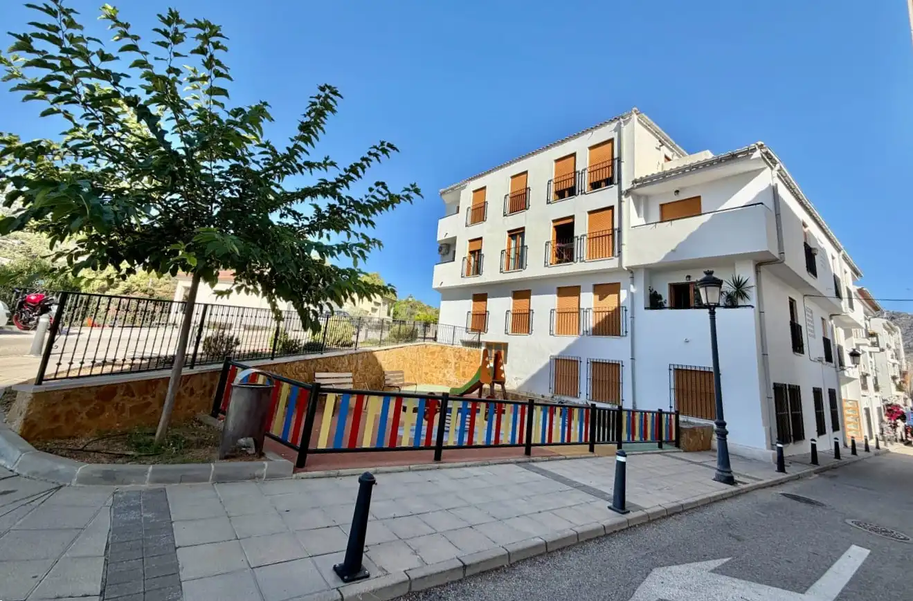 Außenansicht von Wohnung zum Verkauf in El Castell de Guadalest mit Klimaanlage und Balkon