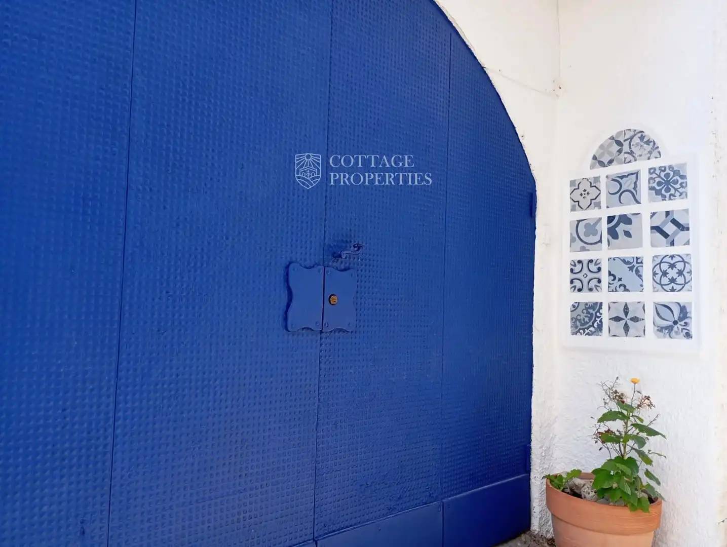 Vista exterior de Casa adosada en venta en L'Escala con Calefacción, Terraza y Piscina