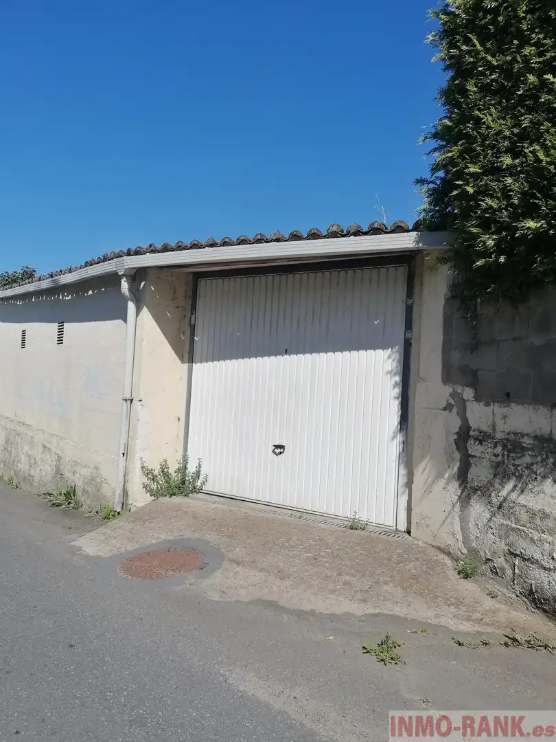 Aparcament de Casa o xalet en venda en Vigo 