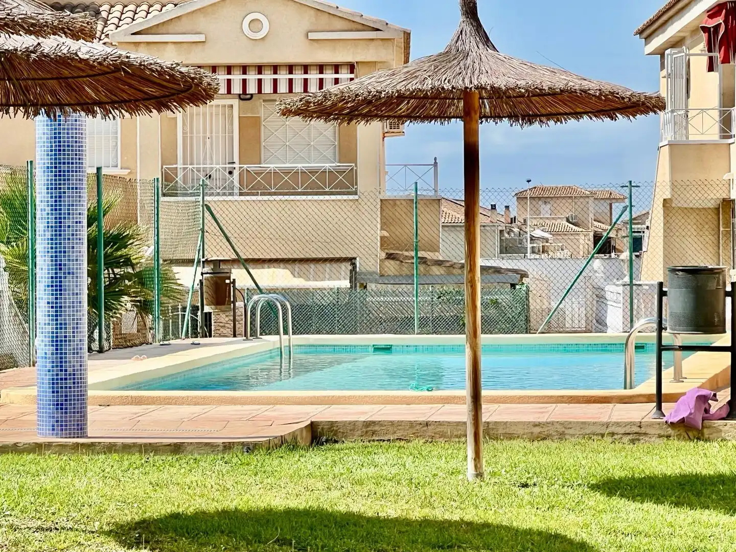 Piscina de Casa o chalet en venta en Torrevieja con Jardín privado, Terraza y Trastero