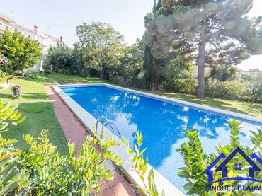 Apartament amb piscina en venda a Zona alta