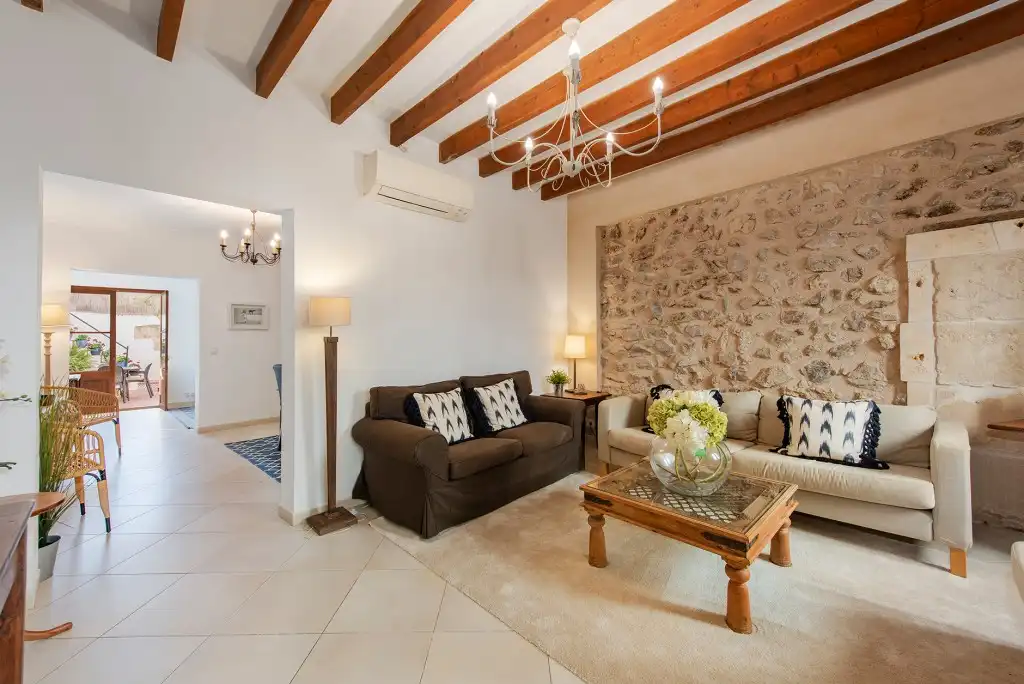 Sala de estar de Casa adosada en venta en Pollença con Aire acondicionado, Jardín privado y Terraza