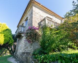 Vista exterior de Edifici en venda en Cangas 