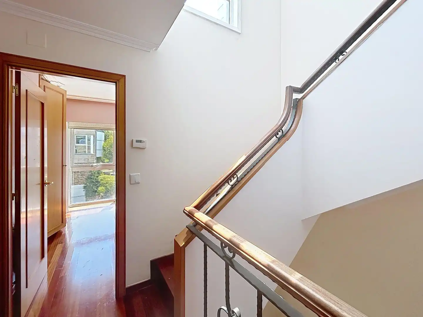 Casa adosada en venta en Santiago de Compostela  con Calefacción, Terraza y Piscina comunitaria