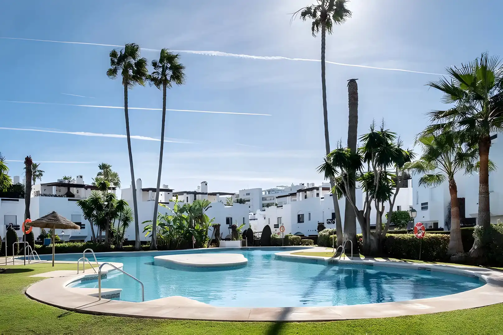 Adossat amb piscina en venda a San Pedro de Alcántara