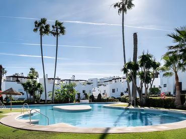Adossat amb piscina en venda a San Pedro de Alcántara
