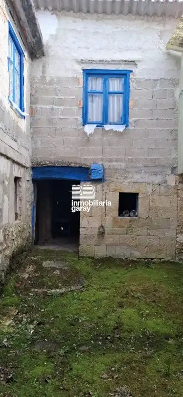 Houses for sale in Valle de Manzanedo  with Private garden