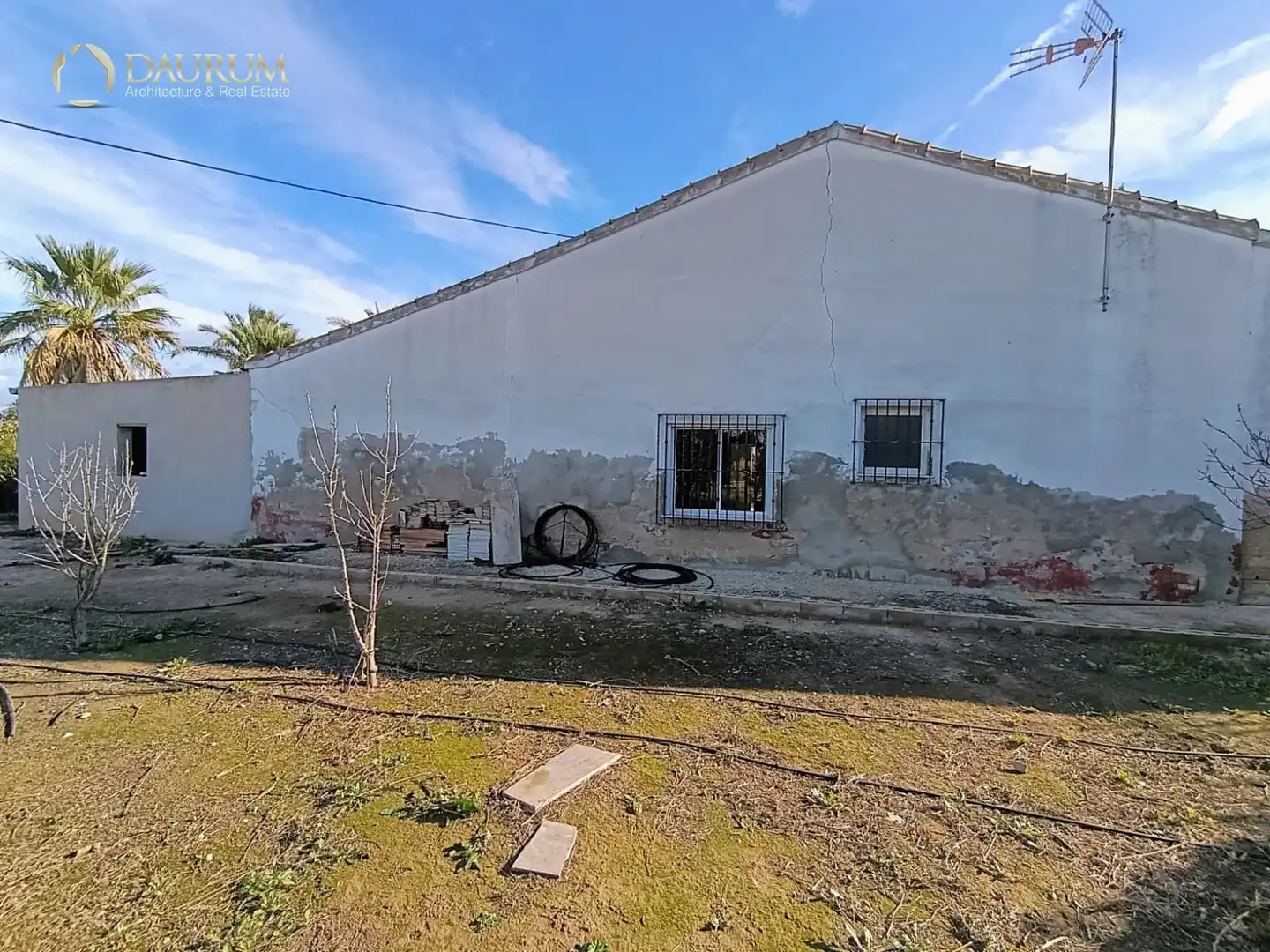 Vista exterior de Casa o xalet en venda en Elche / Elx amb Aire condicionat i Terrassa
