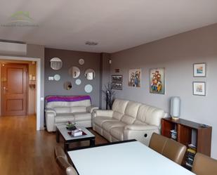 Living room of Attic for sale in Vilafranca del Penedès  with Air Conditioner and Balcony