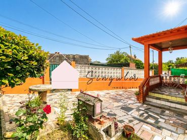 Casa amb jardí en venda a Carretera CASAS-COMESAÑA 63