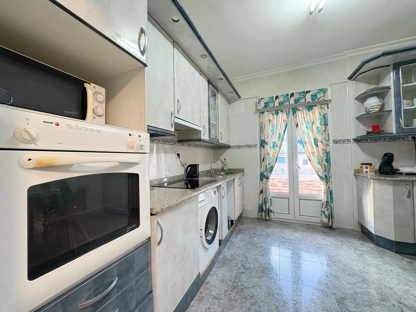 Cocina de Piso en venta en Arnedo con Calefacción, Trastero y Amueblado