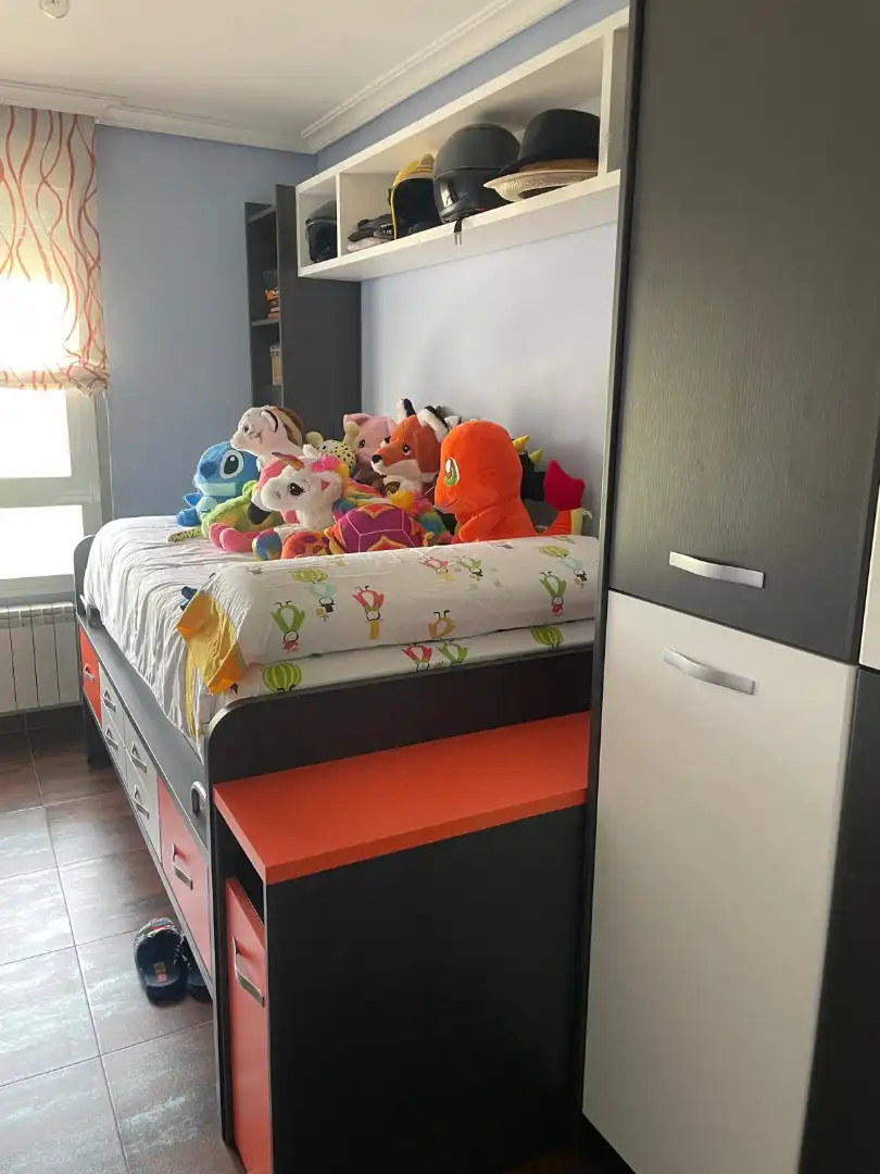 Flat for sale in Calle Polonia, Nuevo Parque