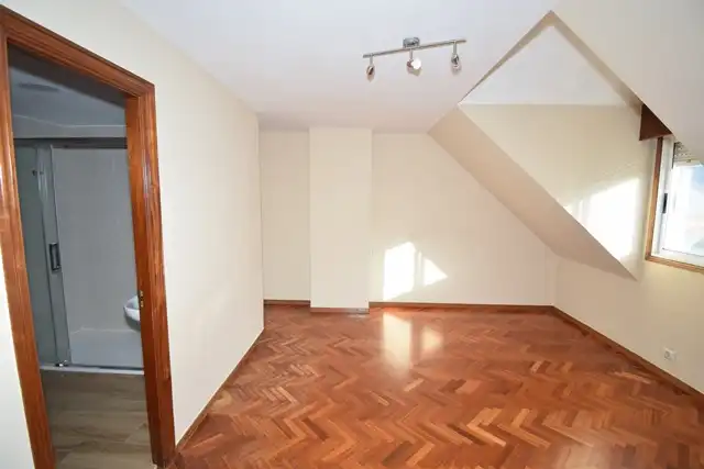 Dúplex en venta en A Coruña Capital  con Calefacción, Parquet y Horno