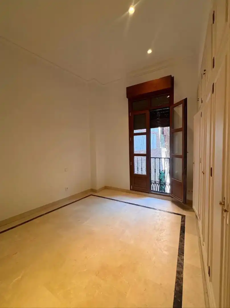 Schlafzimmer von Wohnung zur Miete in Madrid mit Klimaanlage und Abstellraum