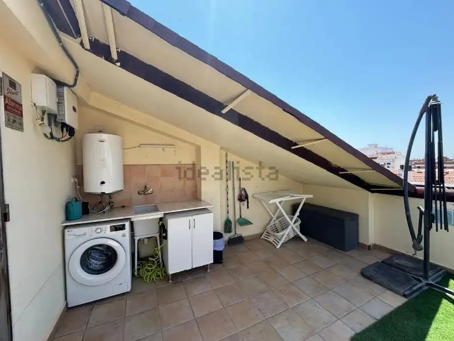 Ático con terraza en alquiler en Núcleo Urbano, imagen 5
