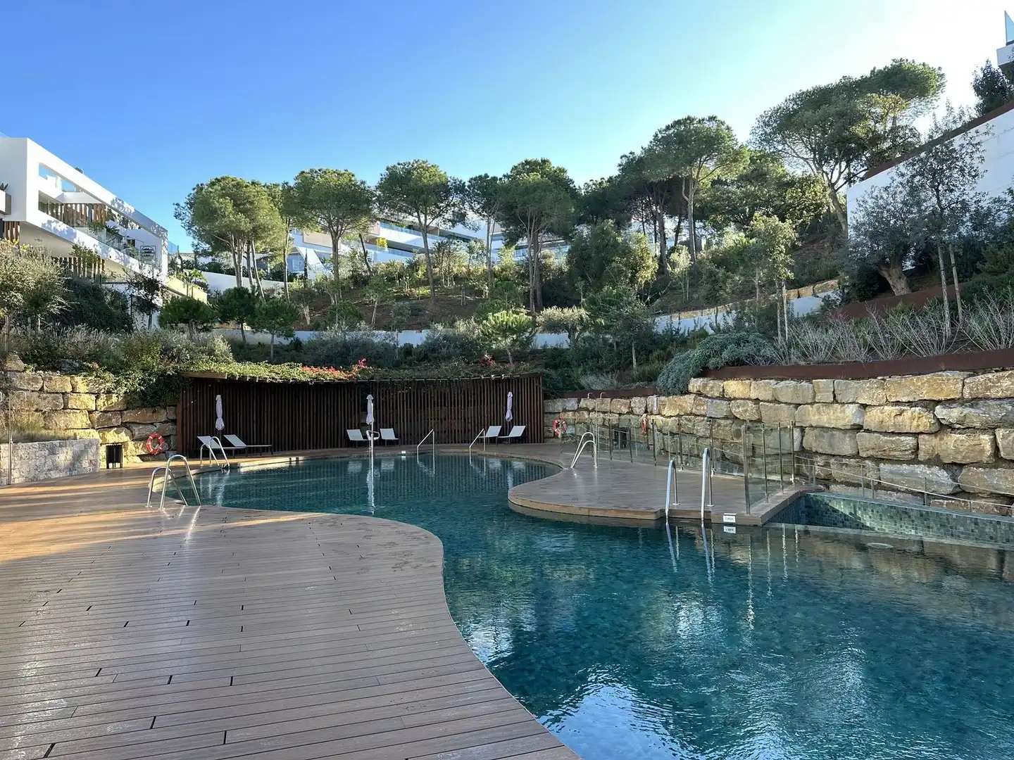 Piscina de Planta baixa en venda en Marbella amb Aire condicionat, Terrassa i Traster
