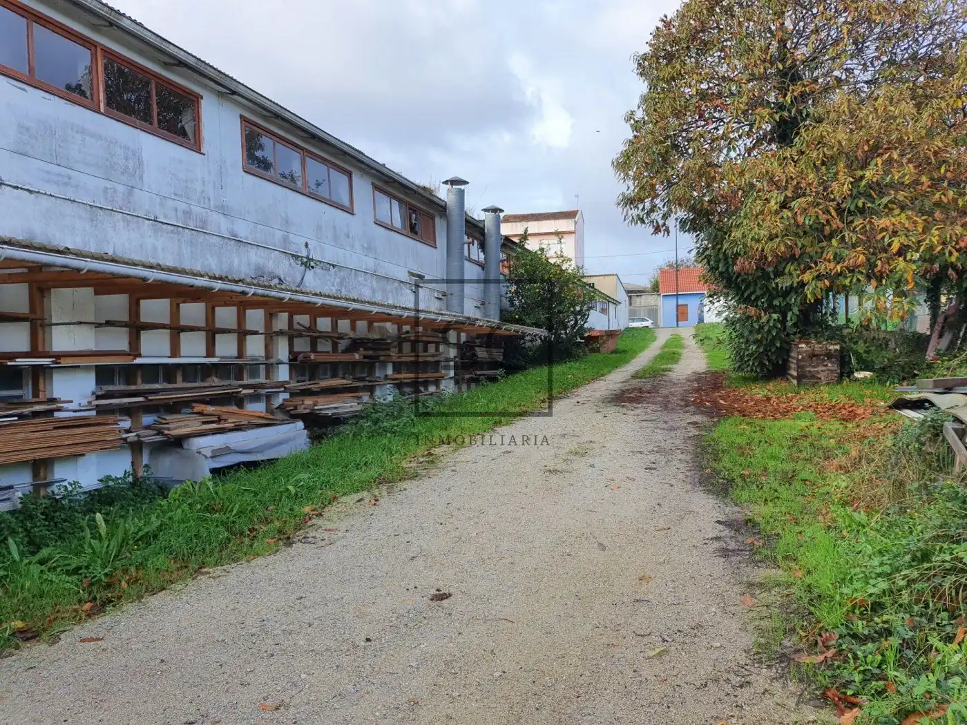 Vista exterior de Nau industrial en venda en Ferrol