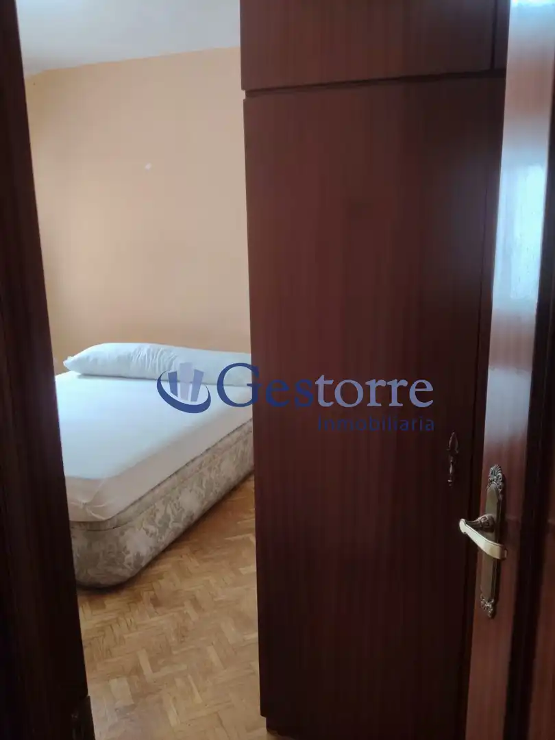 Habitación de Piso en venta en Gijón  con Calefacción y Parquet