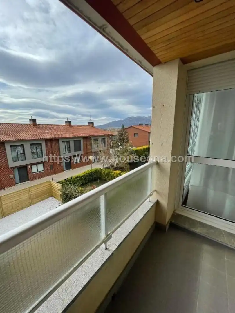 Terrassa de Casa adosada en venda en Laguardia amb Calefacció, Terrassa i Moblat