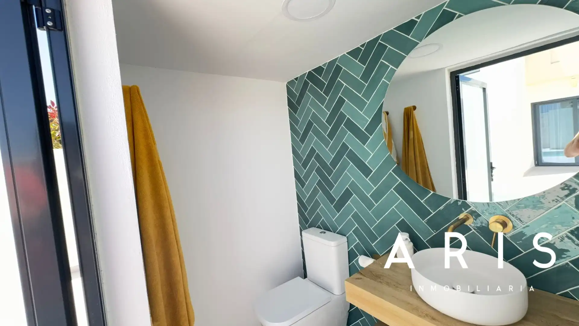 Baño de Casa adosada en venta en Alhaurín de la Torre con Aire acondicionado, Jardín privado y Parquet