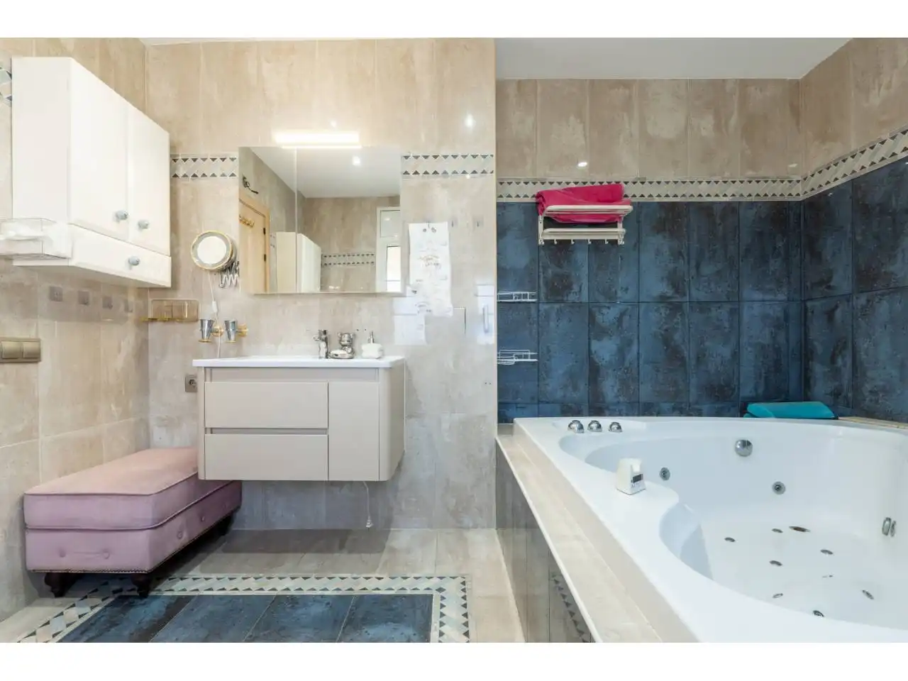Bathroom of Houses for sale in Cabrils, Barcelona