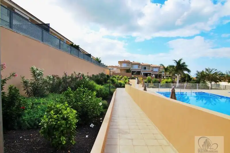 Terraza de Casa o chalet en venta en Santiago del Teide con Alarma y Piscina comunitaria