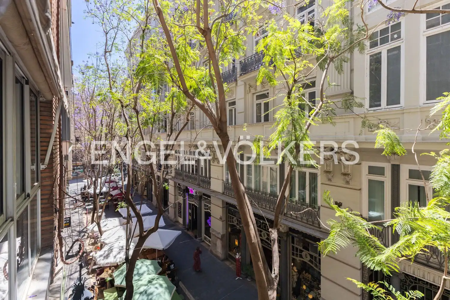 Außenansicht von Wohnung zur Miete in Valencia mit Klimaanlage, Heizung und Terrasse